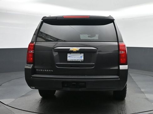Used 2018 Chevrolet Suburban LT AWD/4WD image 6