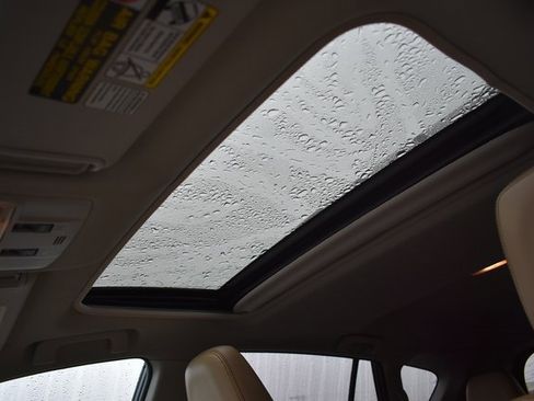 Used 2013 Toyota RAV4 Limited image 32