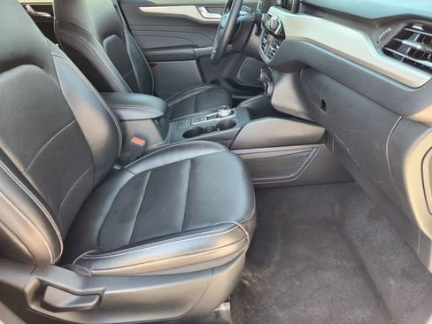 Used 2022 Ford Escape SEL image 16