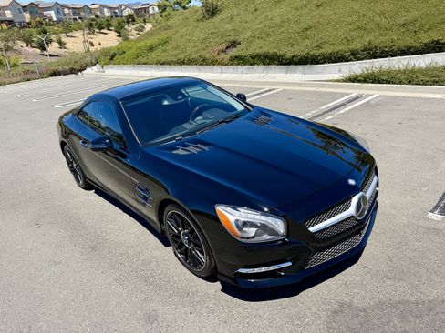 Used 2013 Mercedes-Benz SL 550 image 31