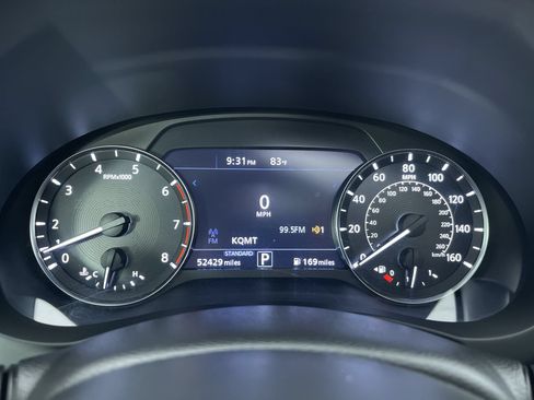 Used 2021 INFINITI QX50 Luxe w/ Appearance Package AWD/4WD image 17