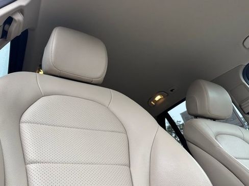 Used 2022 Mercedes-Benz GLC 300 image 20