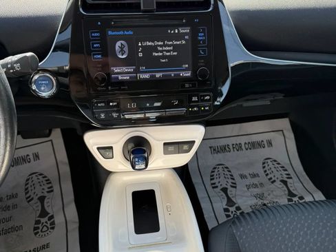 Used 2016 Toyota Prius Three FWD image 12