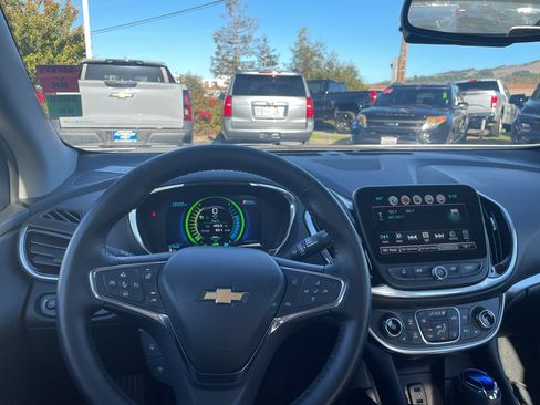 Used 2017 Chevrolet Volt Premier w/ Driver Confidence II Package image 23