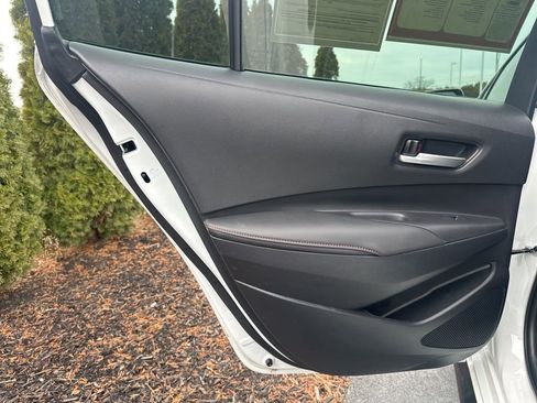 Certified 2024 Toyota Corolla SE w/ SE Premium Package image 9