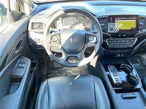 Used 2020 Honda Pilot Touring image 22