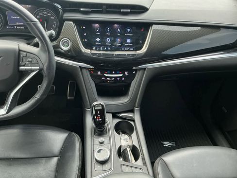 Used 2020 Cadillac XT6 Sport image 11