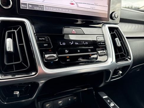 Certified 2022 Kia Sorento SX AWD/4WD image 31