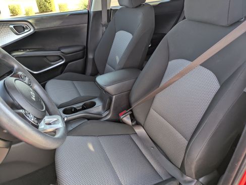 Certified 2024 Kia Soul LX w/ Option Group 015 FWD image 25
