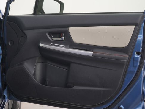 Used 2016 Subaru Crosstrek 2.0i Limited image 11