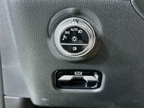 Used 2023 Mercedes-Benz C 300 4MATIC Sedan w/ AMG Line w/ Night Package image 17