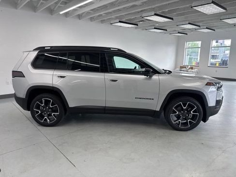 New 2026 Jeep Cherokee Overland w/ Advanced Pro Tech Group AWD/4WD image 9