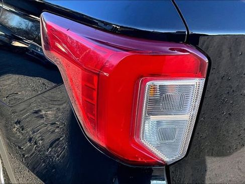 Used 2023 Ford Explorer Limited w/ Equipment Group 301A image 20