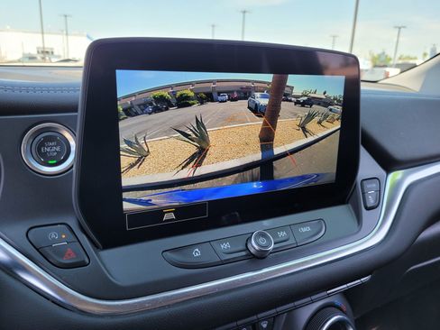 Used 2025 Chevrolet Blazer LT FWD image 17
