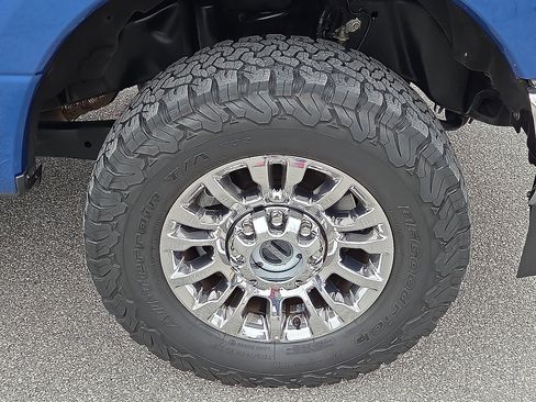 Certified 2022 Ford F350 Lariat w/ Lariat Ultimate Package image 7