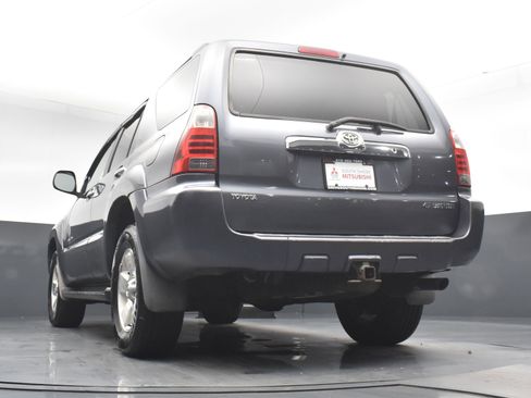 Used 2007 Toyota 4Runner SR5 image 24