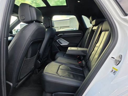 Used 2024 Audi Q3 2.0T Premium image 17