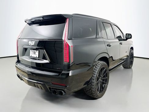 Used 2026 Cadillac Escalade V AWD/4WD image 5