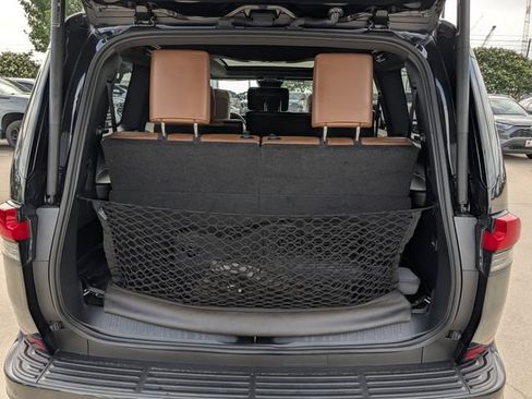 Used 2025 Lexus GX 550 w/ Accessory Package (2T) AWD/4WD image 32