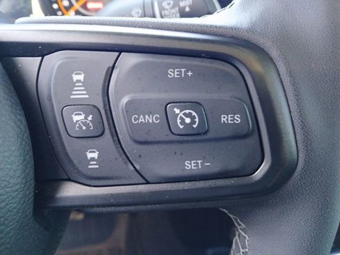 Used 2025 Jeep Gladiator Mojave AWD/4WD image 25