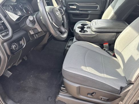 Used 2024 RAM 2500 Big Horn w/ Bed Utility Group image 9