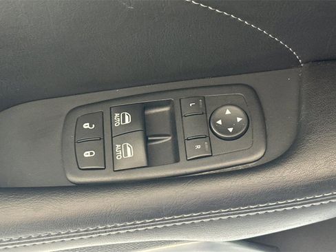 Used 2018 Dodge Challenger R/T Scat Pack w/ Leather Interior Group image 15