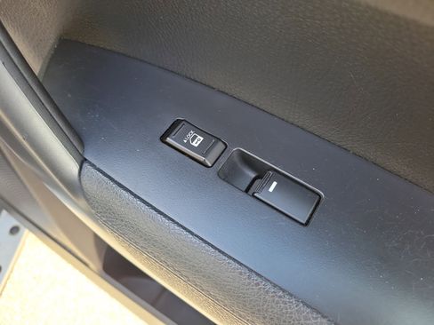 Used 2011 Kia Sorento EX w/ Limited Pkg image 11