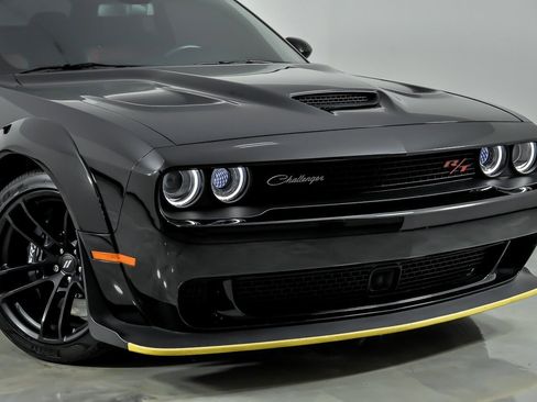 Used 2023 Dodge Challenger R/T Scat Pack RWD image 3
