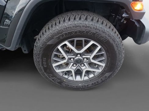 Used 2024 Jeep Wrangler Sahara image 16