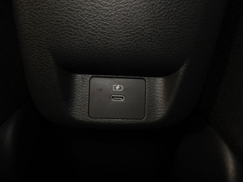 New 2025 Nissan Versa SV w/ Trunk Package image 28