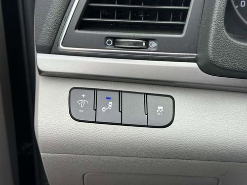 Used 2018 Hyundai Elantra Value Edition image 30