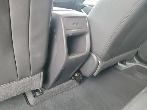 Used 2025 Chevrolet Trax LT FWD image 14