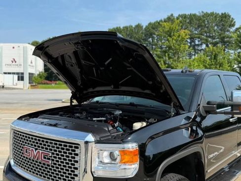 Used 2015 GMC Sierra 3500 Denali w/ Duramax Plus Package AWD/4WD image 19