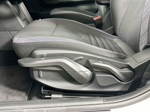 Used 2025 MINI Cooper S image 18