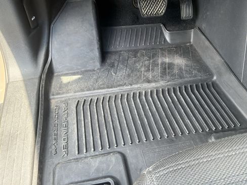 Used 2023 Nissan Pathfinder Rock Creek AWD/4WD image 17