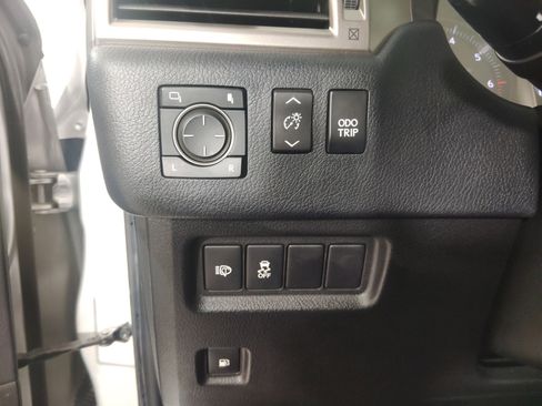 Used 2019 Lexus GX 460 image 24