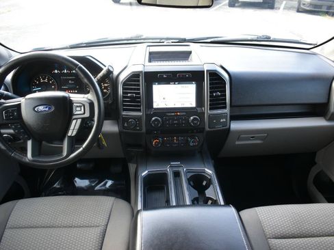 Used 2018 Ford F150 XLT w/ Equipment Group 302A Luxury AWD/4WD image 11