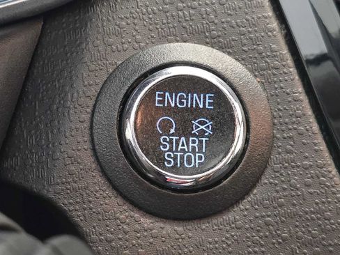 Used 2014 Ford Fiesta Titanium FWD image 19