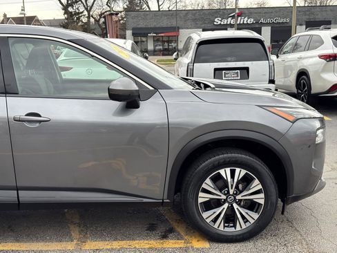 Used 2021 Nissan Rogue SV image 13