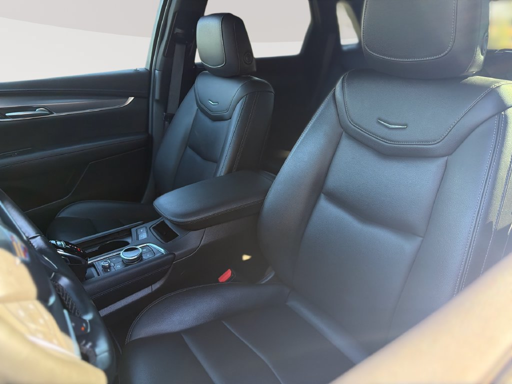 Used 2024 Cadillac XT5 Luxury FWD image 13