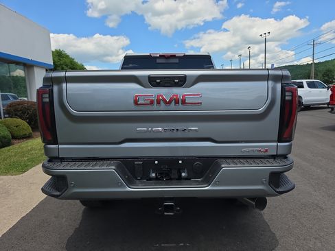 New 2026 GMC Sierra 2500 AT4 w/ AT4 Premium Plus Package AWD/4WD image 4