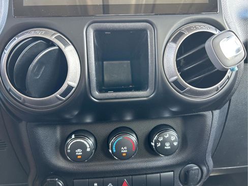 Used 2012 Jeep Wrangler Sport image 20