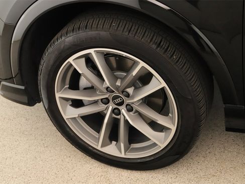 Certified 2025 Audi Q3 2.0T Premium w/ Convenience Package image 32