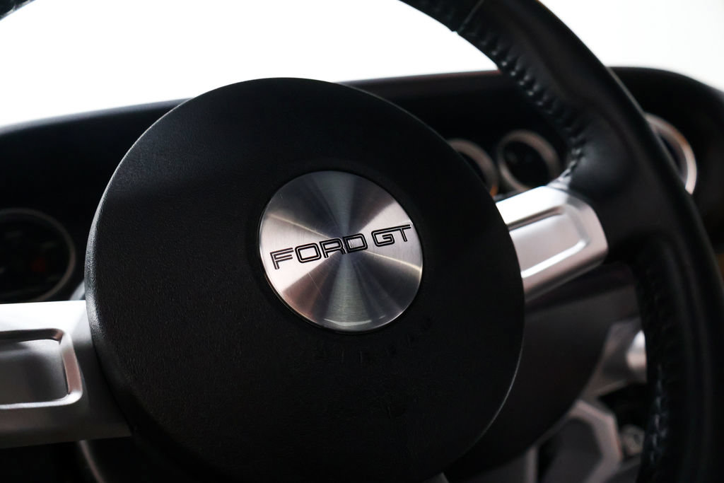 Used 2005 Ford GT RWD image 67