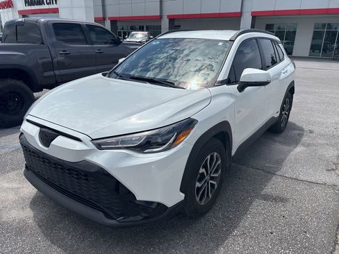 Used 2024 Toyota Corolla Cross AWD Hybrid image 7