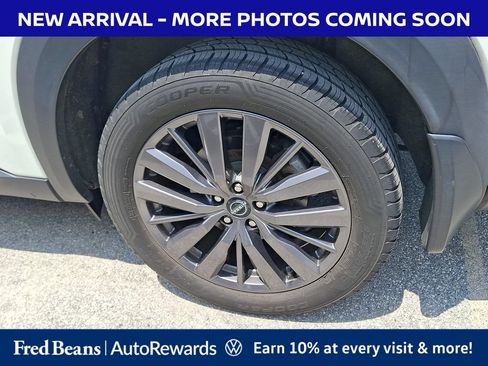 Used 2022 Nissan Pathfinder SL w/ SL Premium Package AWD/4WD image 6