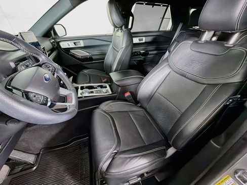 Used 2023 Ford Explorer ST w/ Equipment Group 401A AWD/4WD image 2