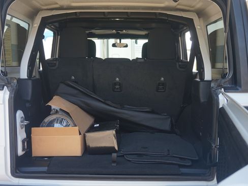 Used 2020 Jeep Wrangler Unlimited Sport S image 18