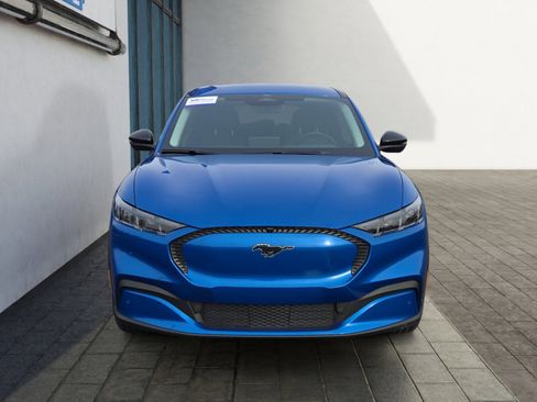 Certified 2025 Ford Mustang Mach-E Select w/ Comfort Package Lite image 8