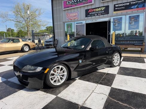 Used 2006 BMW Z4 3.0i image 2